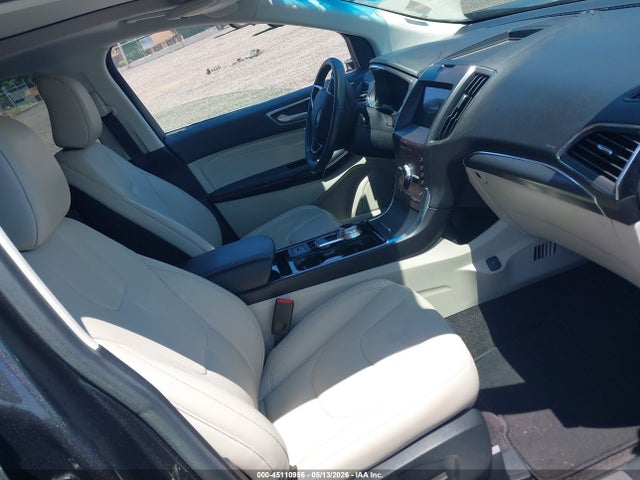 Ford Edge Titanium