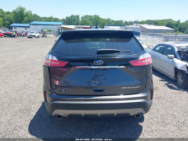 Ford Edge Titanium