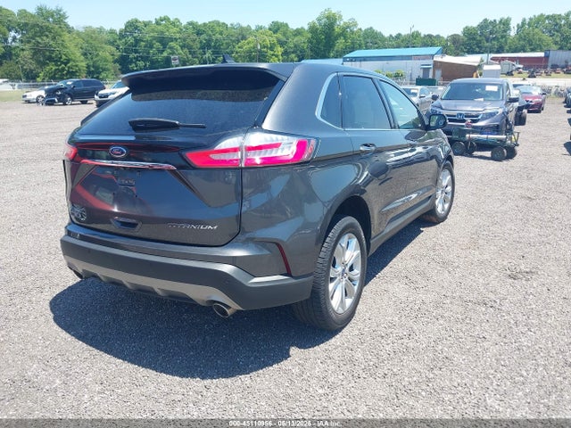 Ford Edge Titanium