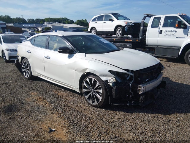 Salvage Nissan Maxima Image