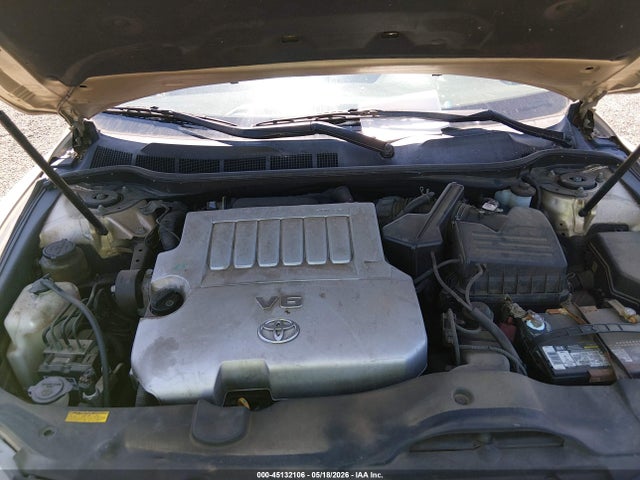 Toyota Camry Le V6