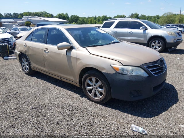 Salvage Toyota Camry Image