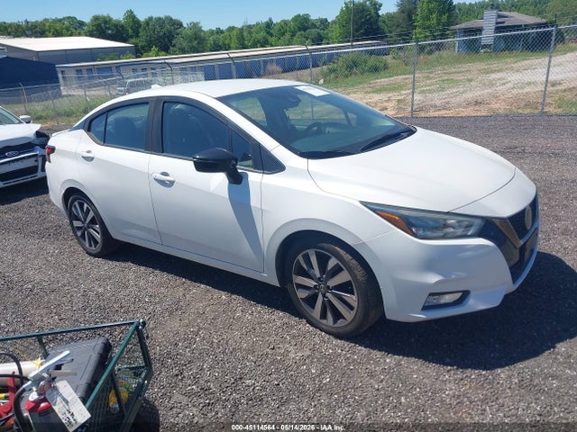 Salvage Nissan Versa Image