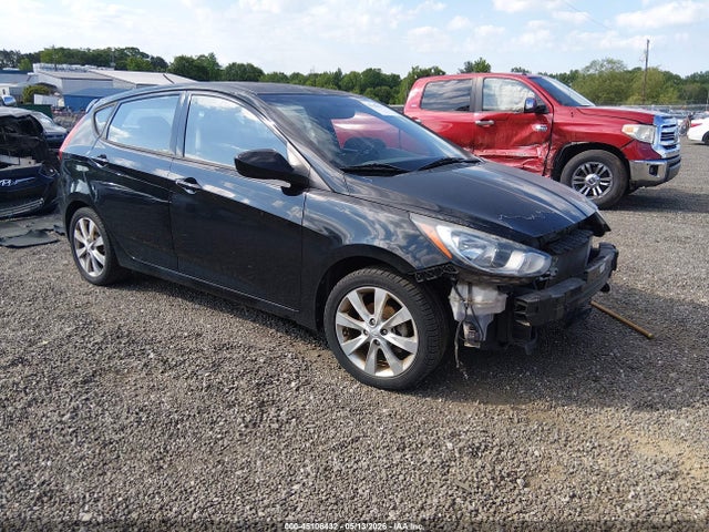 Salvage Hyundai ACCENT Image