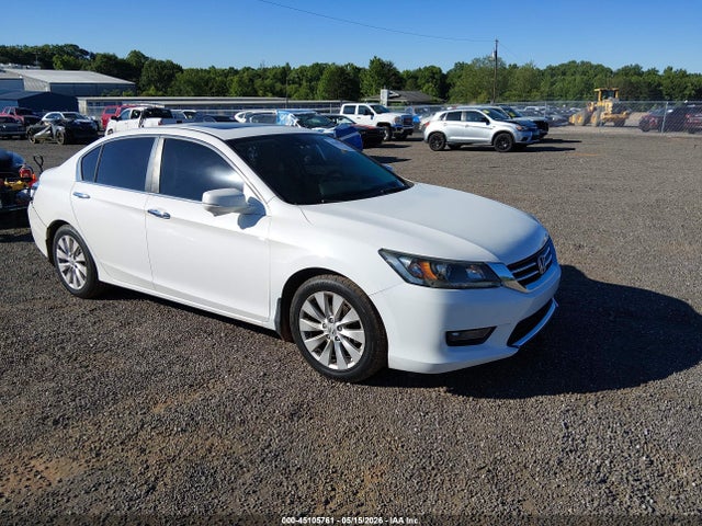 Salvage Honda Accord Image
