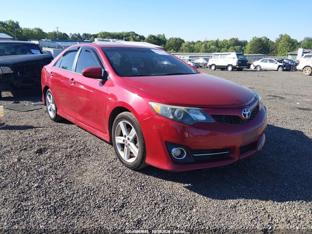 Salvage Toyota Camry Image
