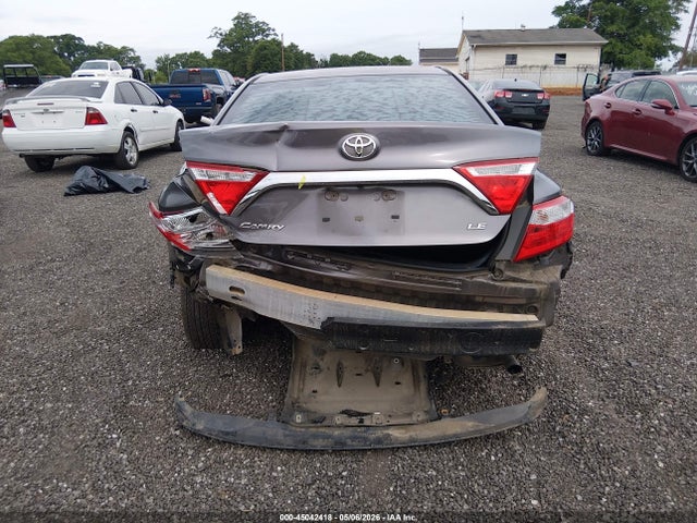 Toyota Camry Le
