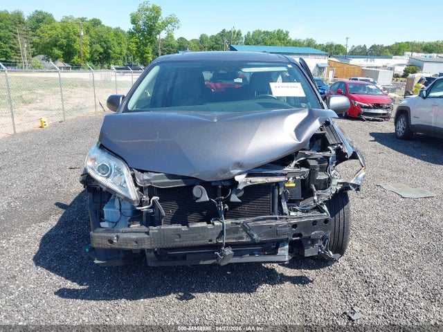 Toyota Sienna Xle 8 Passenger