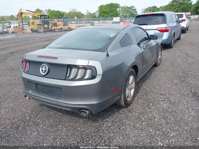 Ford Mustang V6