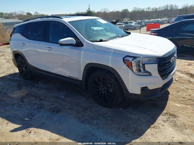 Salvage GMC Terrain Image