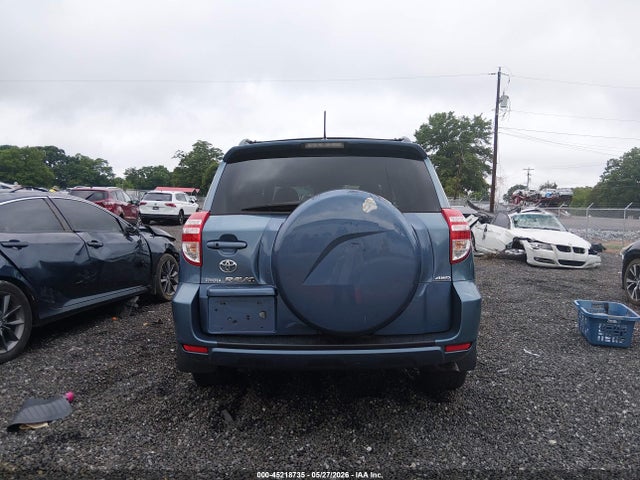 Toyota RAV4 Limited V6