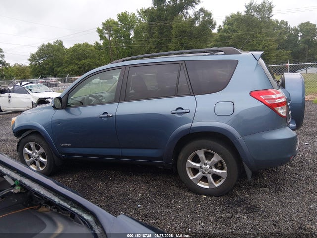 Toyota RAV4 Limited V6