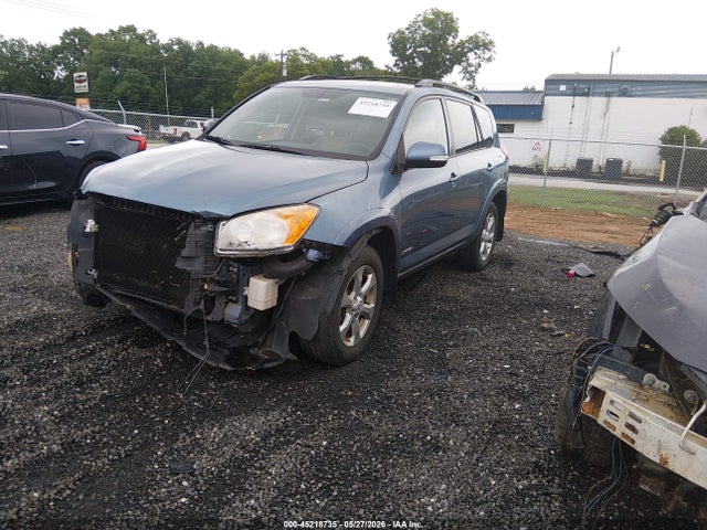 Toyota RAV4 Limited V6