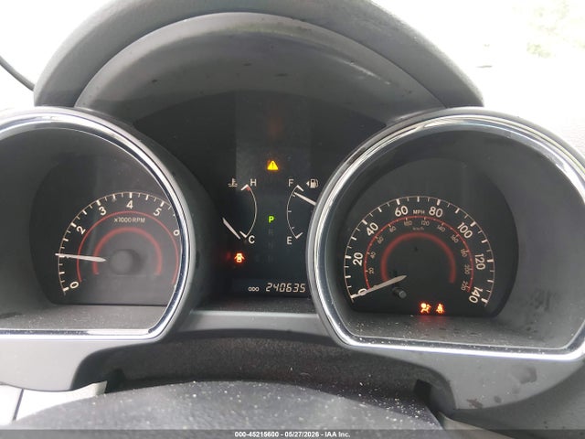 Toyota Highlander Base V6