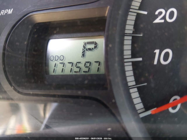 Toyota Sienna Le V6 8 Passenger