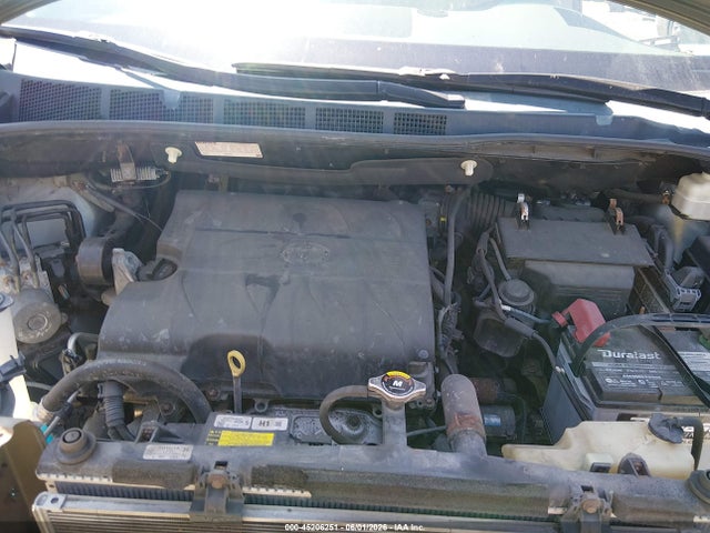 Toyota Sienna Le V6 8 Passenger