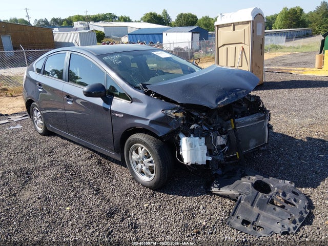 Salvage Toyota Prius Image