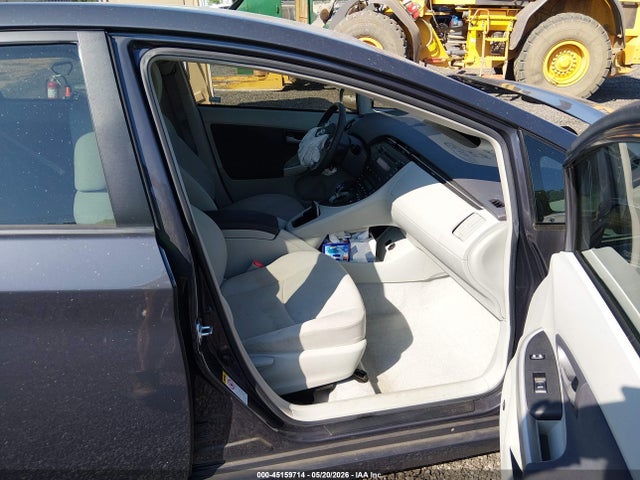 Toyota Prius Three