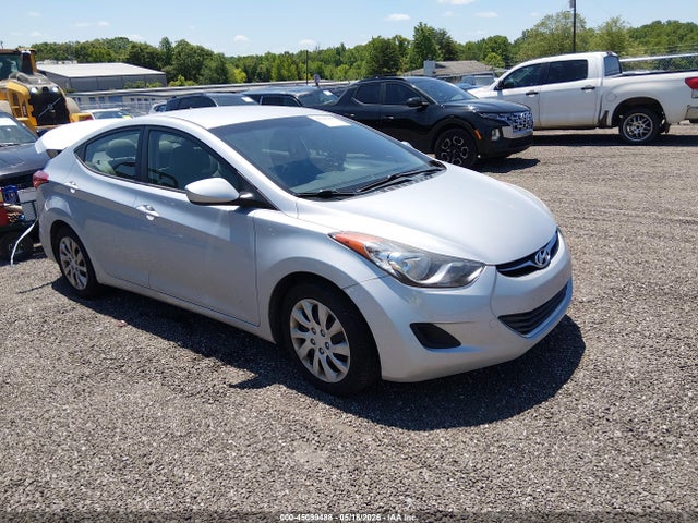 Salvage Hyundai ELANTRA Image