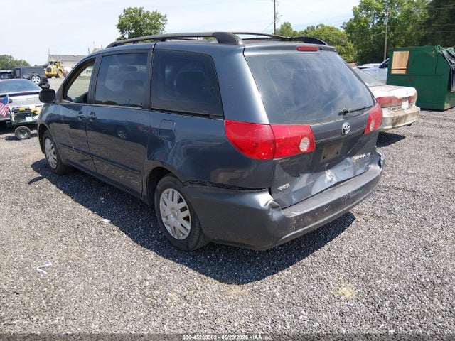 Toyota Sienna Ce