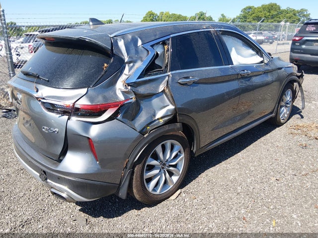INFINITI Qx Essential