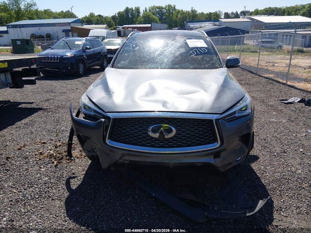 INFINITI Qx Essential