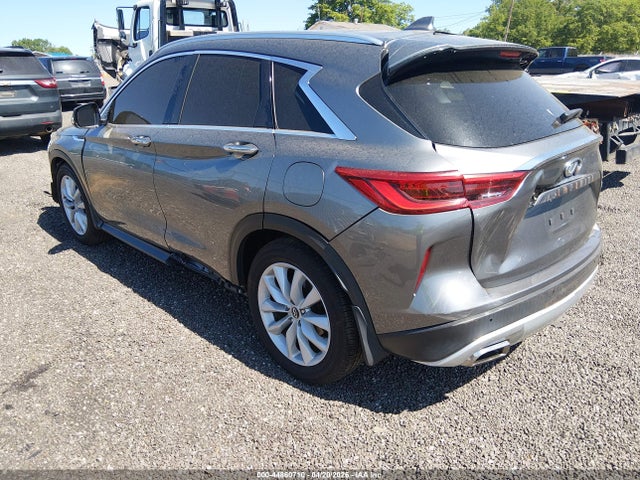 INFINITI Qx Essential