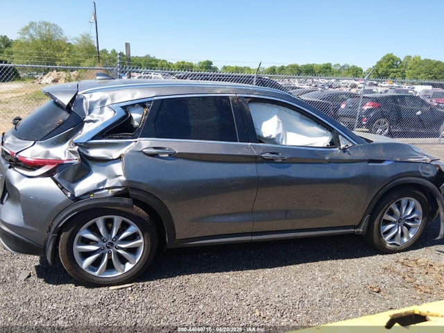 INFINITI Qx Essential