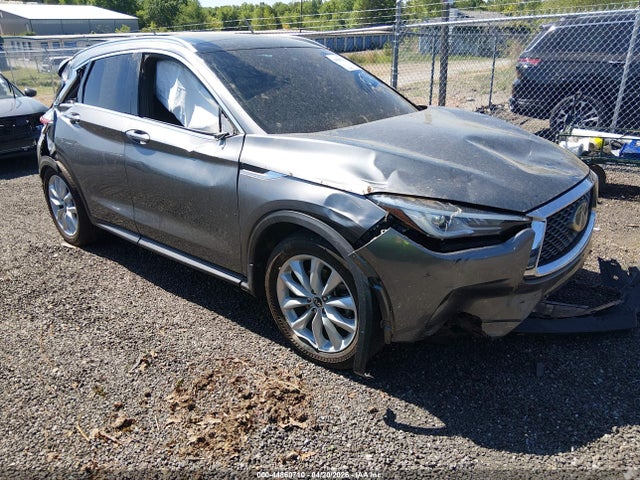 Salvage INFINITI Qx Image