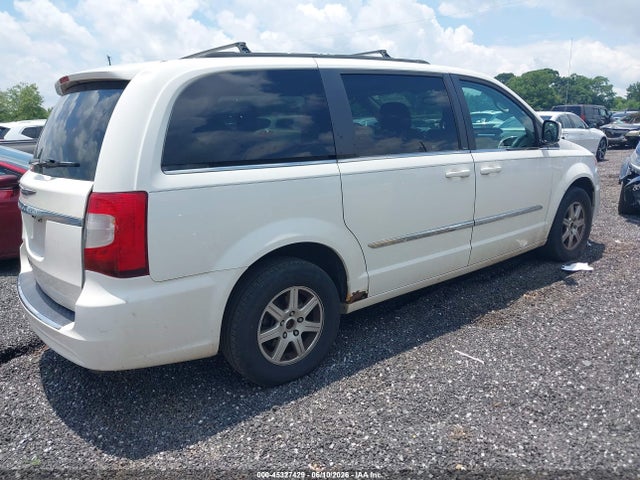 Chrysler Town & Country Touring