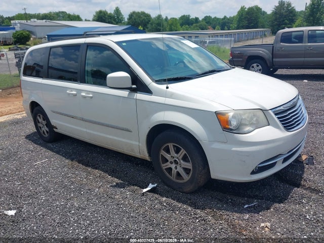 Salvage Chrysler Town & Country Image