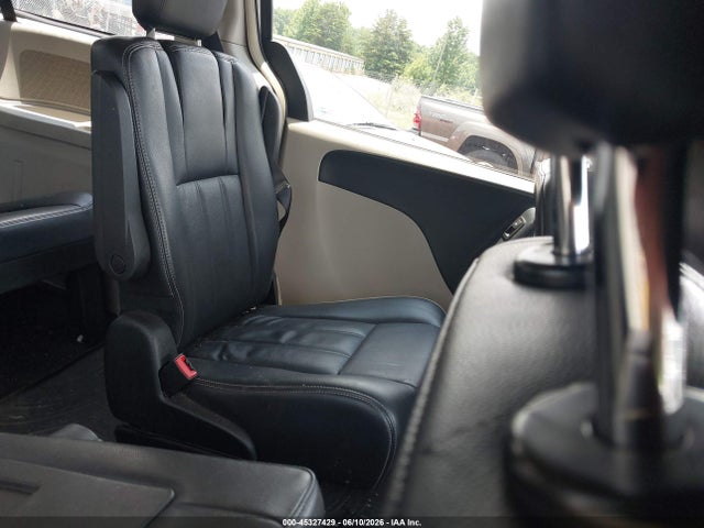 Chrysler Town & Country Touring