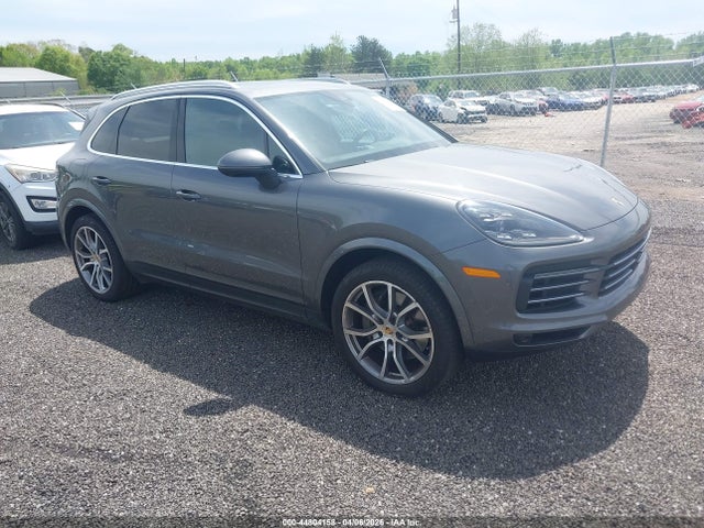 Salvage Porsche Cayenne Image