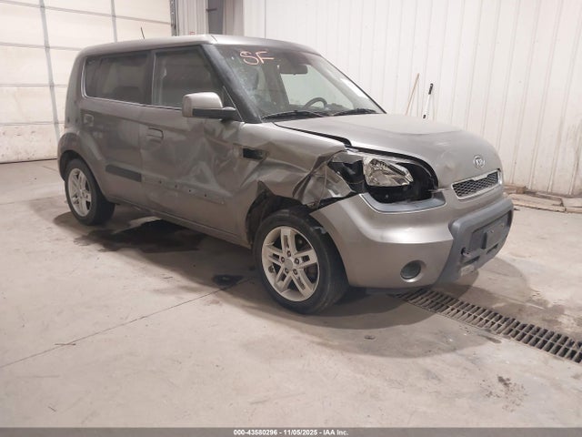 Salvage Kia Soul Image