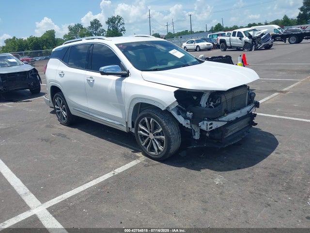 Salvage GMC Terrain Image