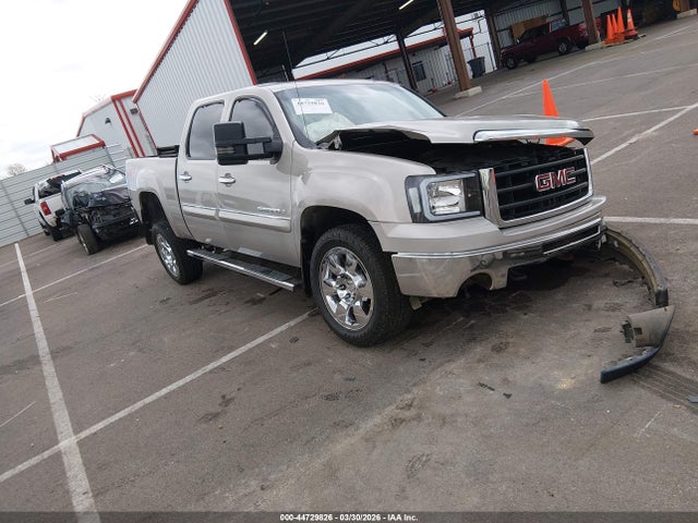 Salvage GMC Sierra 1500 Image