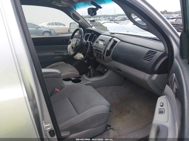 Toyota Tacoma Base V6