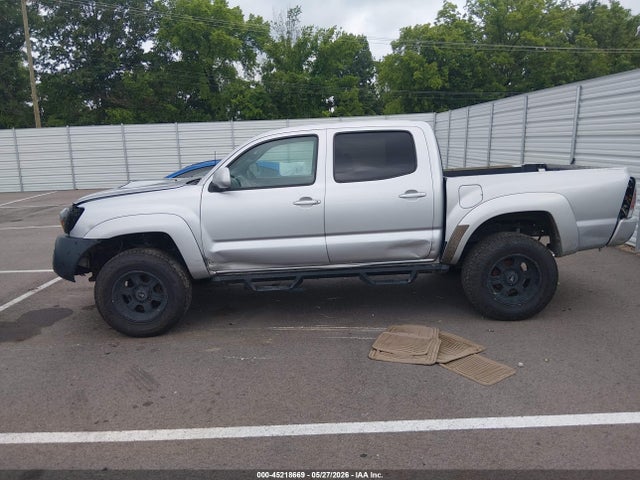 Toyota Tacoma Base V6