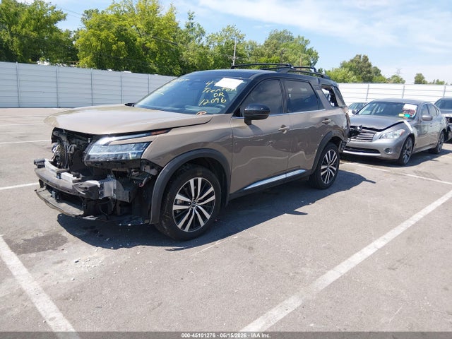 Nissan Pathfinder Platinum Fwd