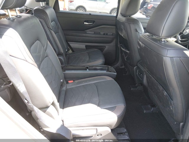 Nissan Pathfinder Platinum Fwd