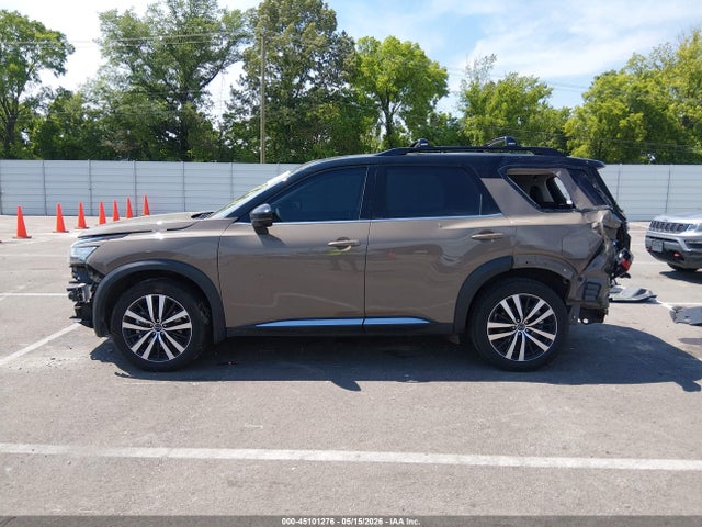 Nissan Pathfinder Platinum Fwd