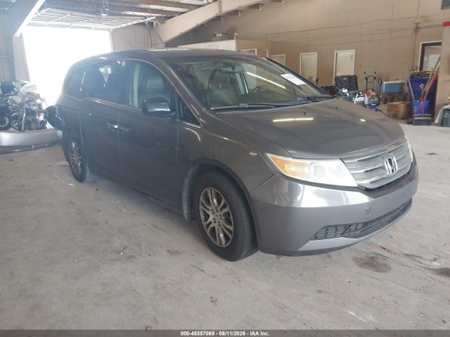 Salvage Honda Odyssey Image