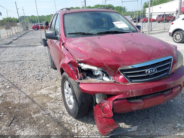 Salvage Kia Sorento Image