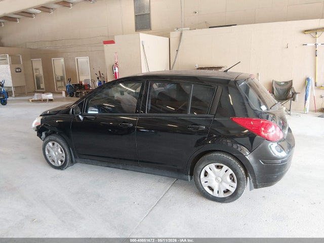 Nissan Versa 1.8s