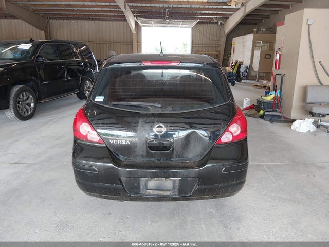 Nissan Versa 1.8s