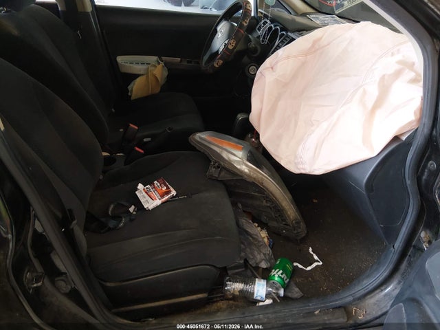 Nissan Versa 1.8s