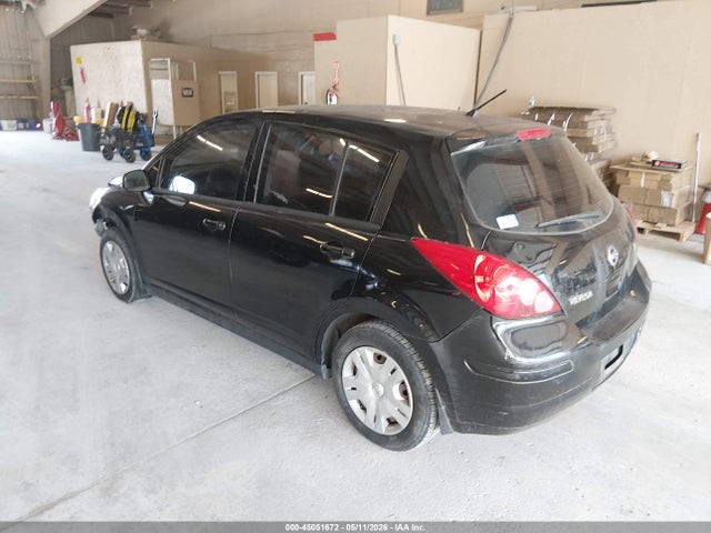 Nissan Versa 1.8s