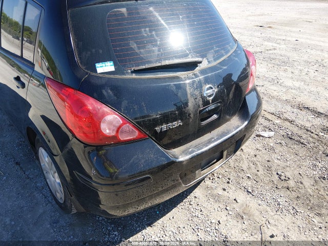 Nissan Versa 1.8s