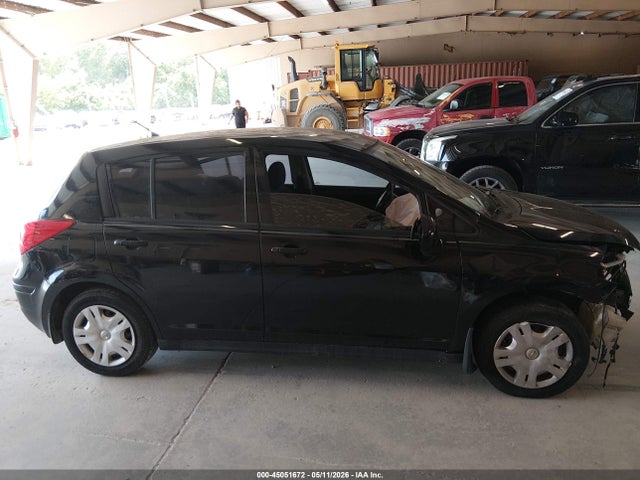 Nissan Versa 1.8s