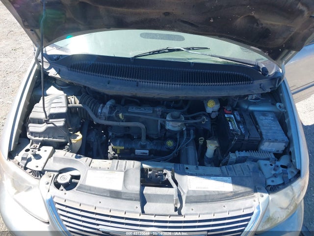 Chrysler Town & Country Lxi